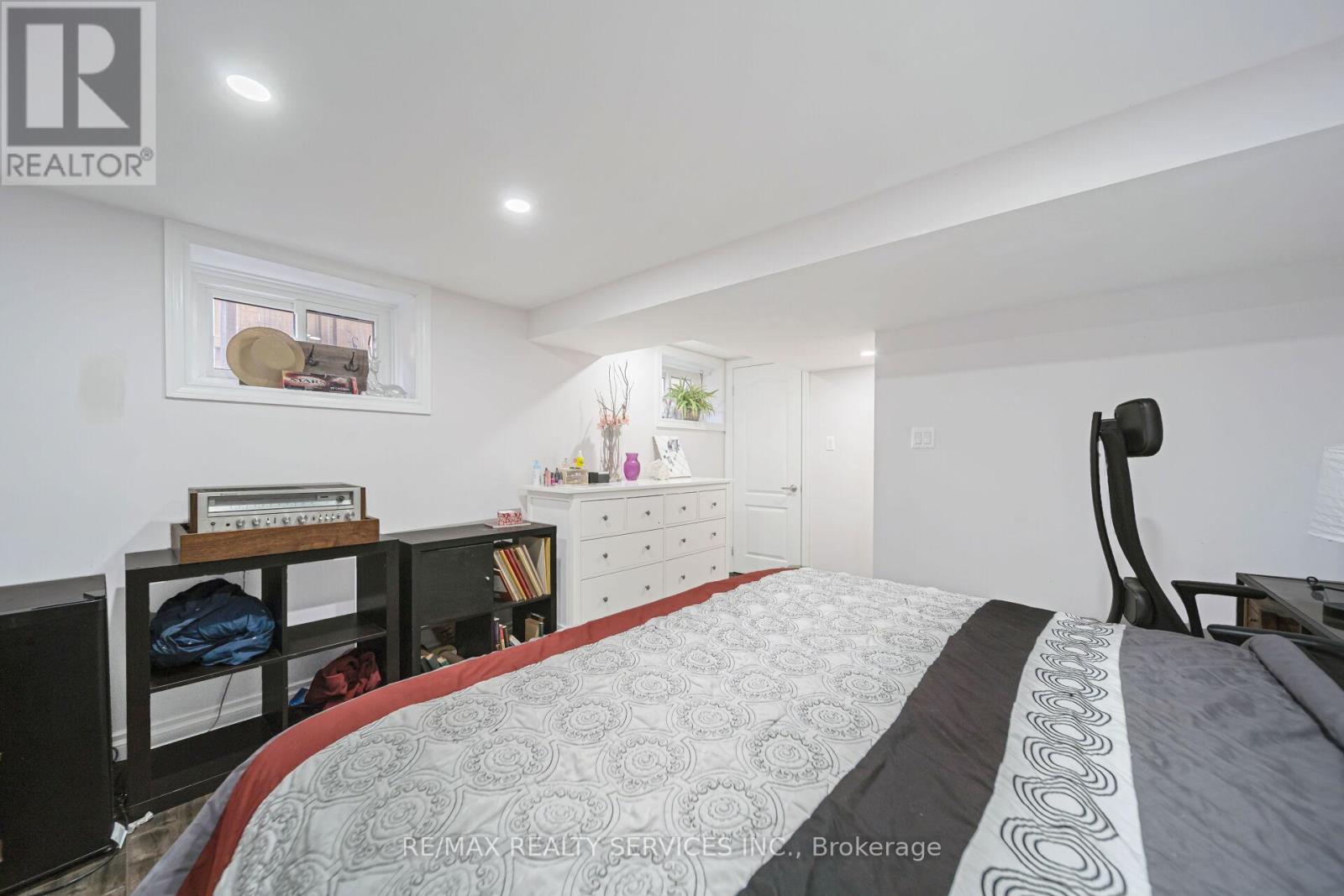 96 Royal Palm Drive, Brampton, Ontario  L6Z 1P7 - Photo 37 - W12934748