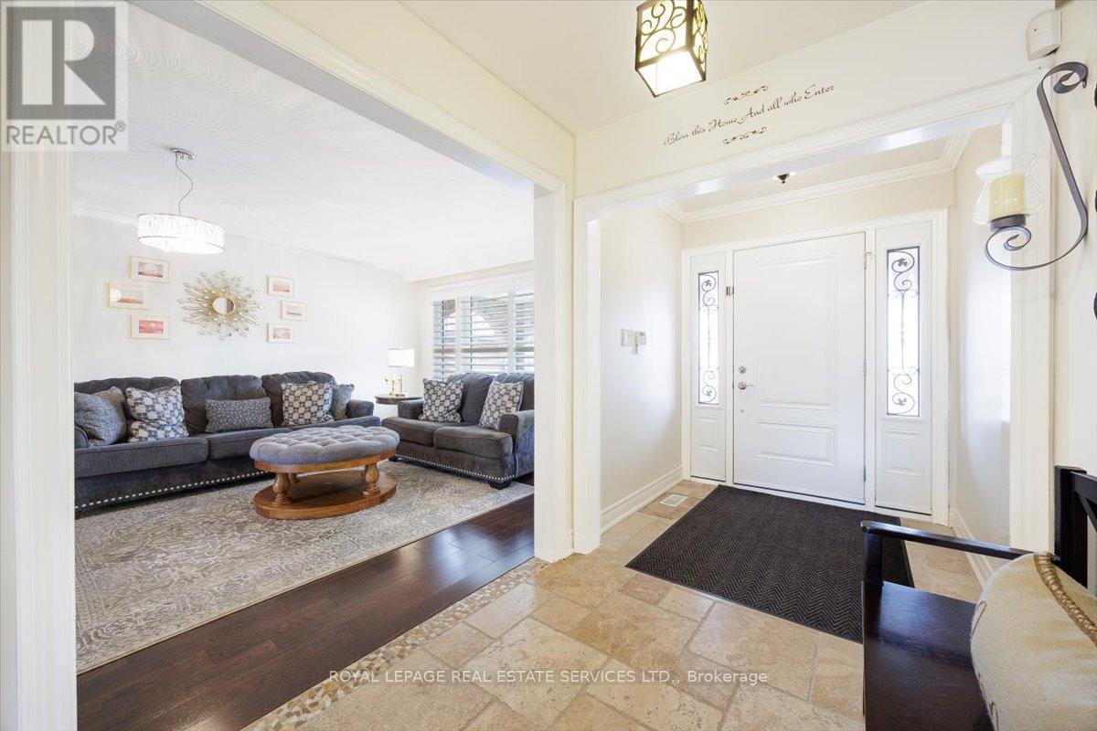 91 Macleod Street, Toronto, Ontario  M6L 2M8 - Photo 10 - W12939706