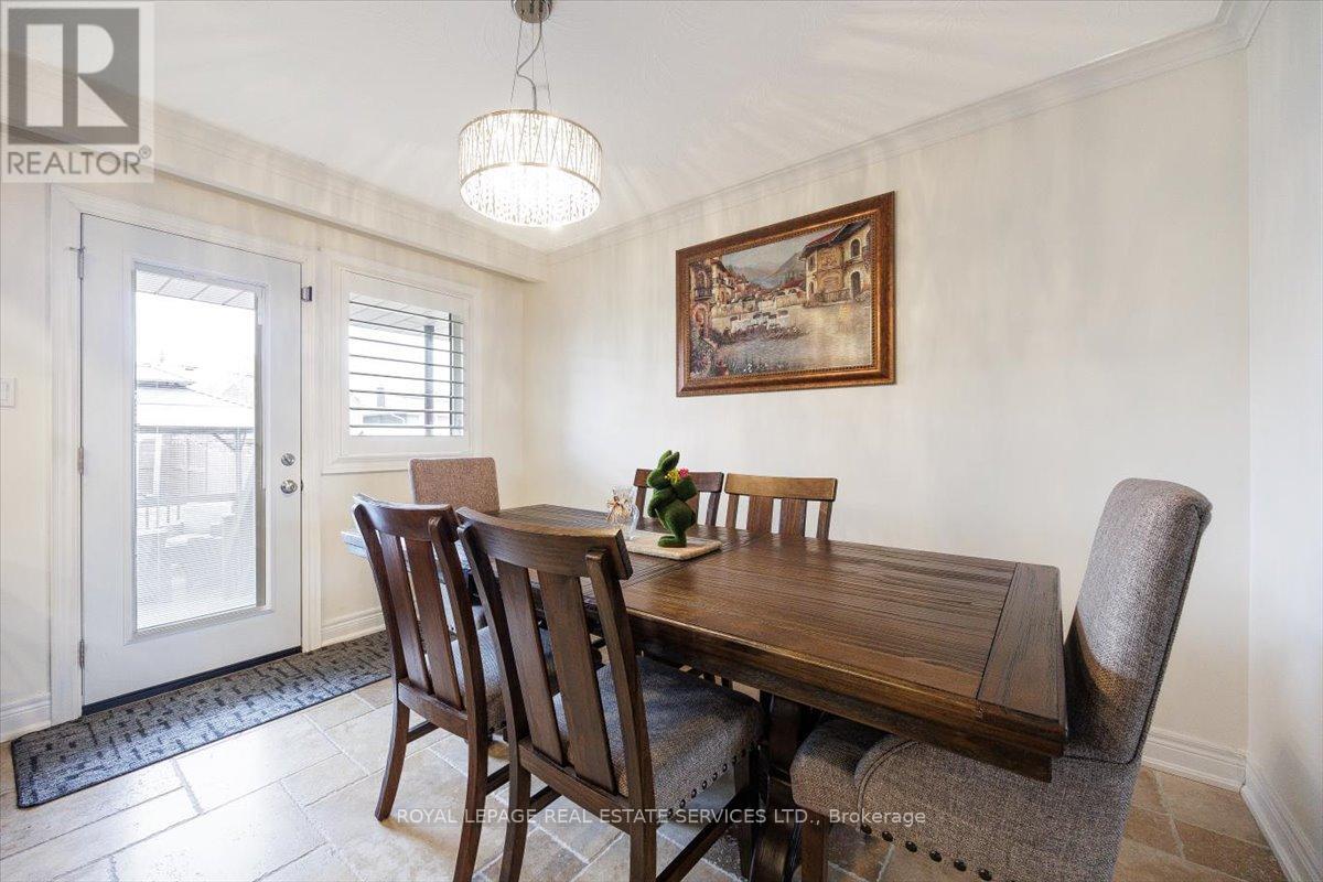 91 Macleod Street, Toronto, Ontario  M6L 2M8 - Photo 14 - W12939706