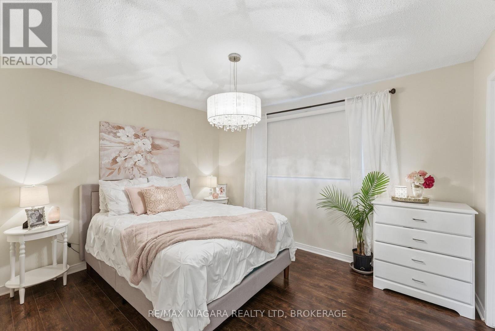 8102 Lamont Avenue, Niagara Falls (Chippawa), Ontario  L2G 6V5 - Photo 15 - X12940196