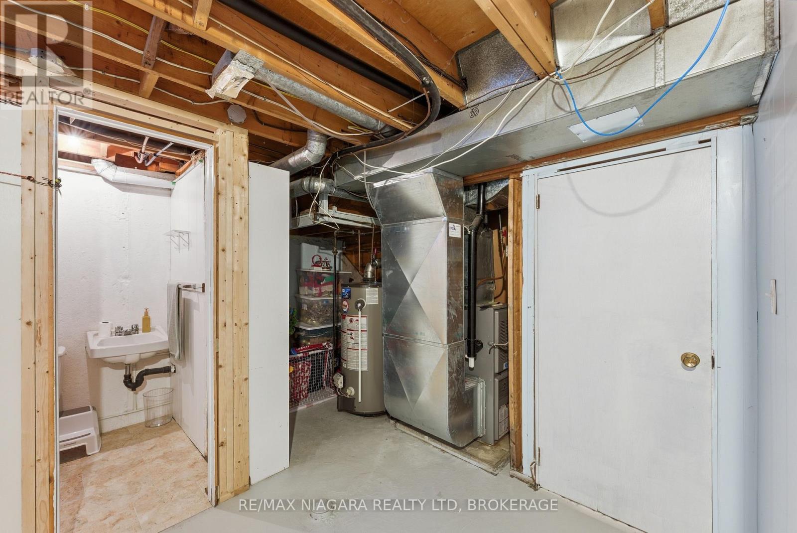 8102 Lamont Avenue, Niagara Falls (Chippawa), Ontario  L2G 6V5 - Photo 26 - X12940196