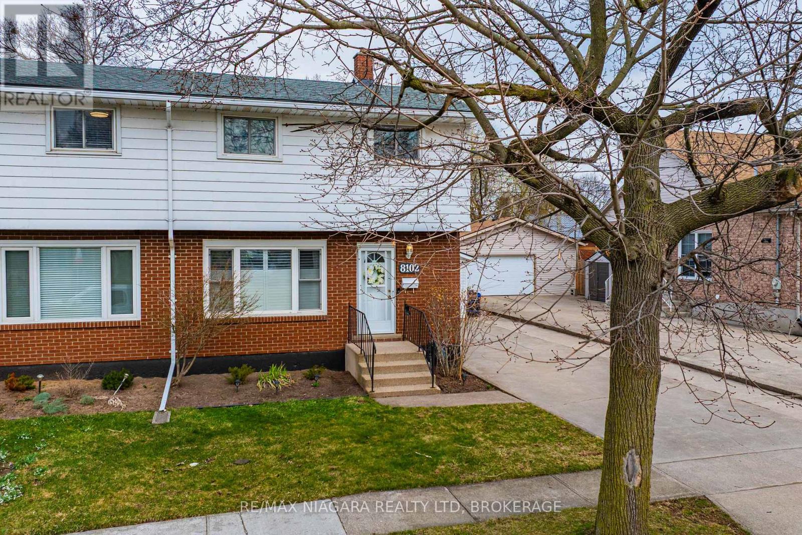 8102 Lamont Avenue, Niagara Falls (Chippawa), Ontario  L2G 6V5 - Photo 3 - X12940196