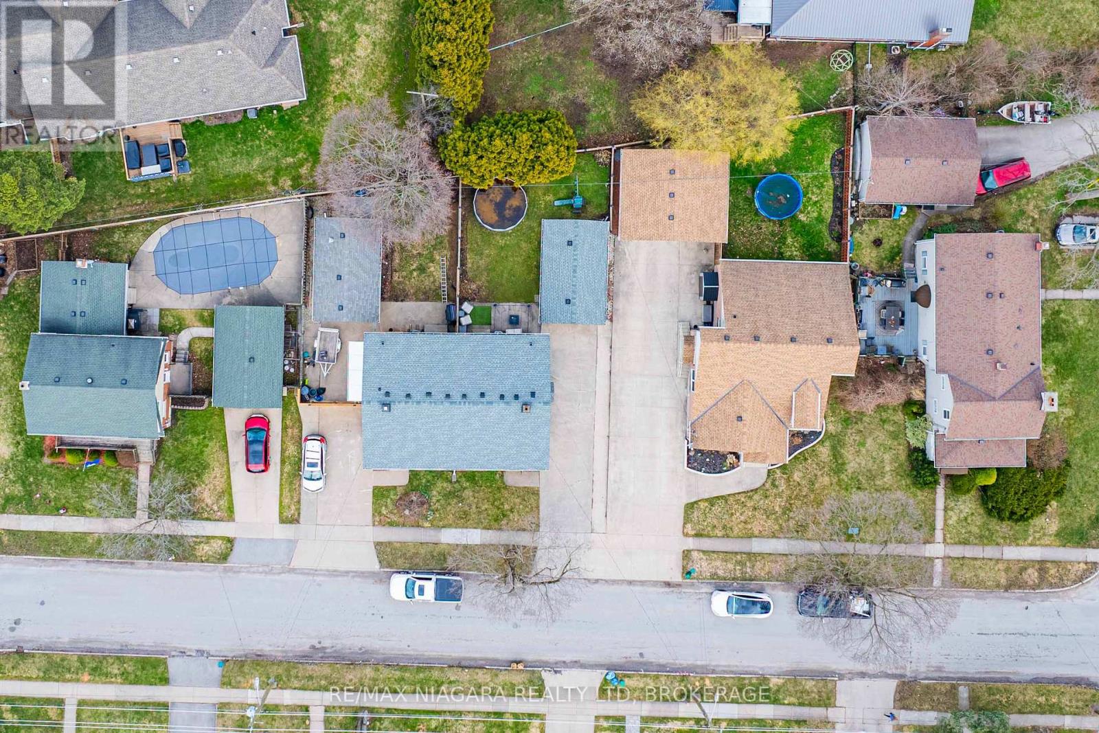 8102 Lamont Avenue, Niagara Falls (Chippawa), Ontario  L2G 6V5 - Photo 34 - X12940196