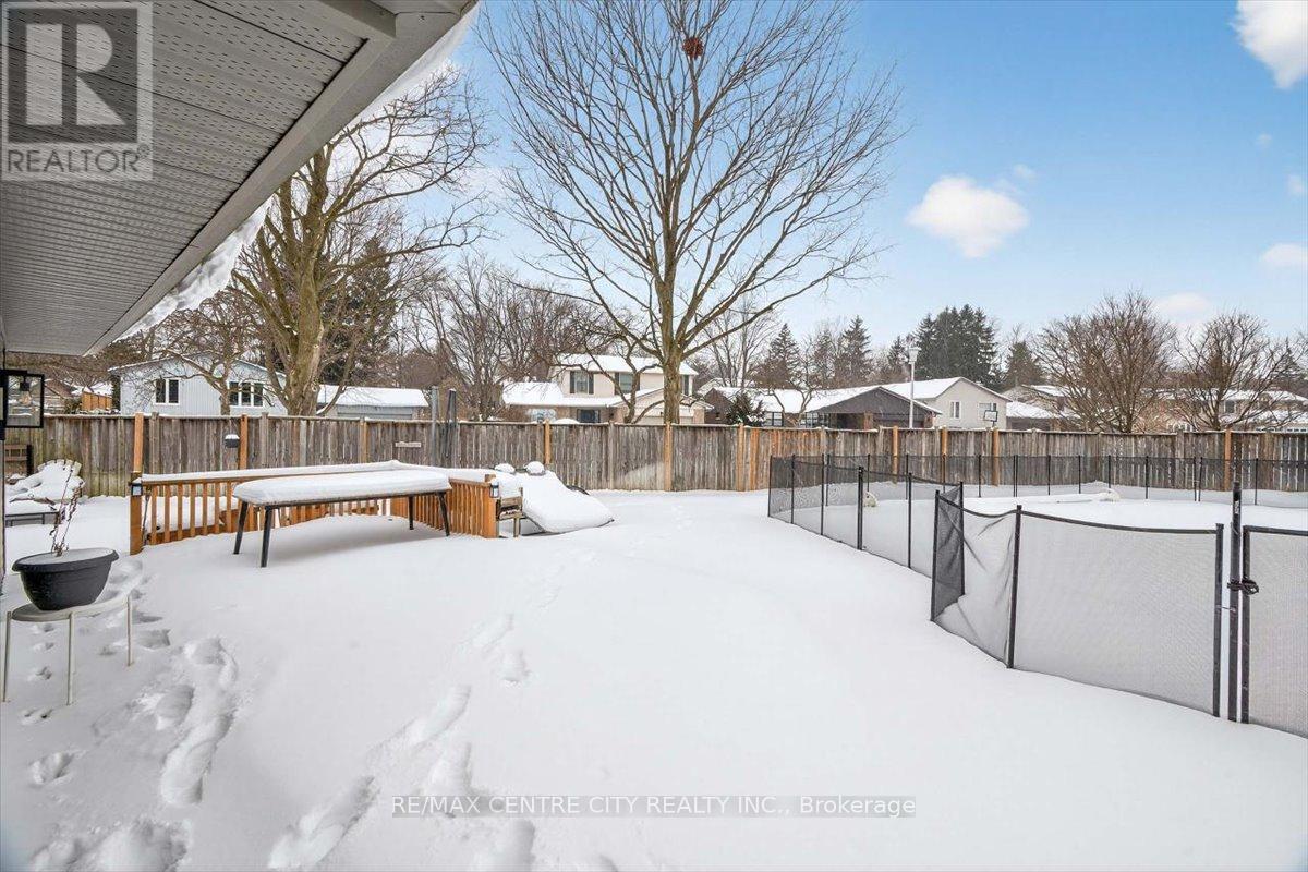 Photo 36 of 46 for 45 Chaucer Road