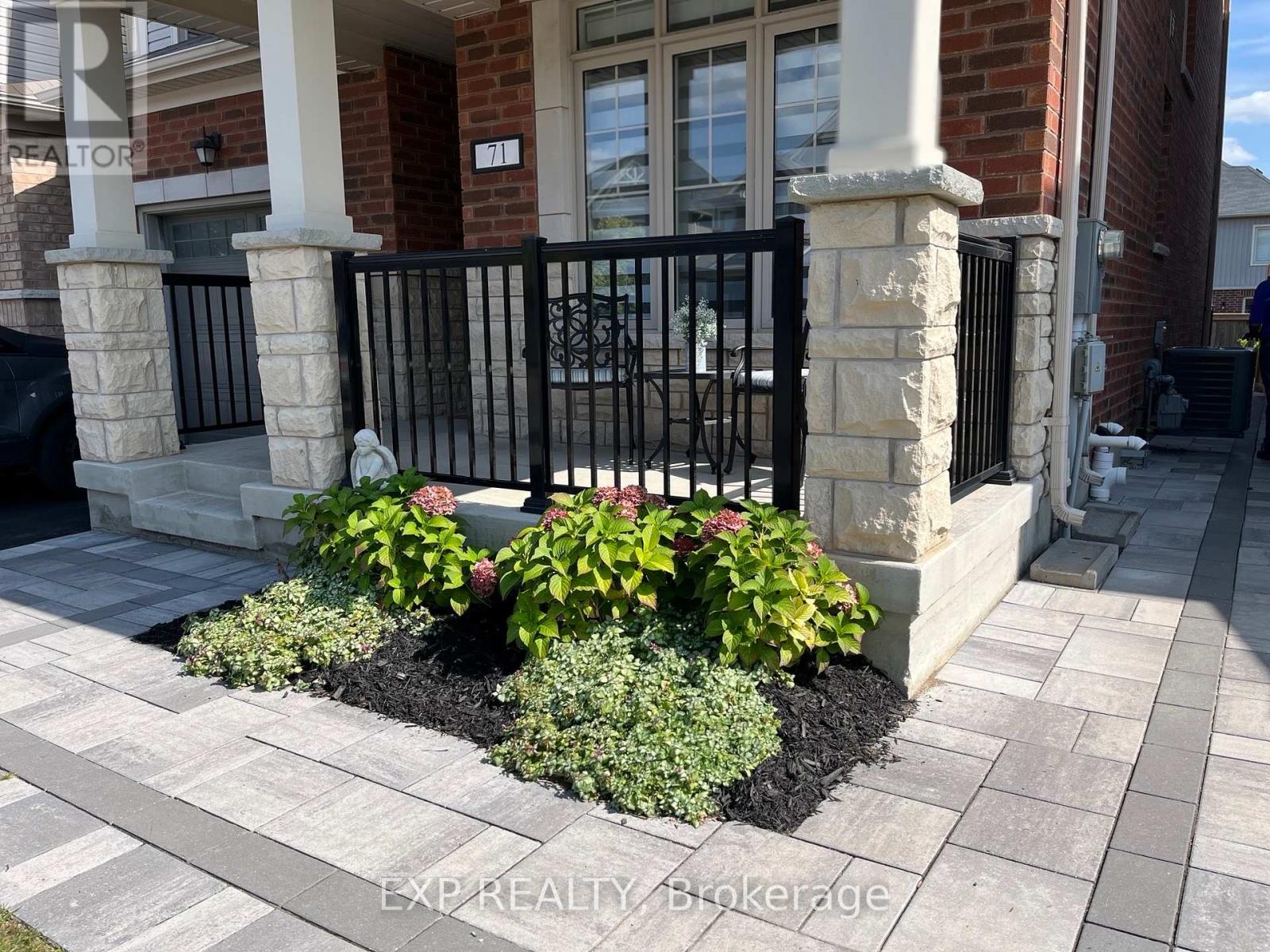 71 Donnan Drive, New Tecumseth, Ontario  L0G 1W0 - Photo 2 - N12940170