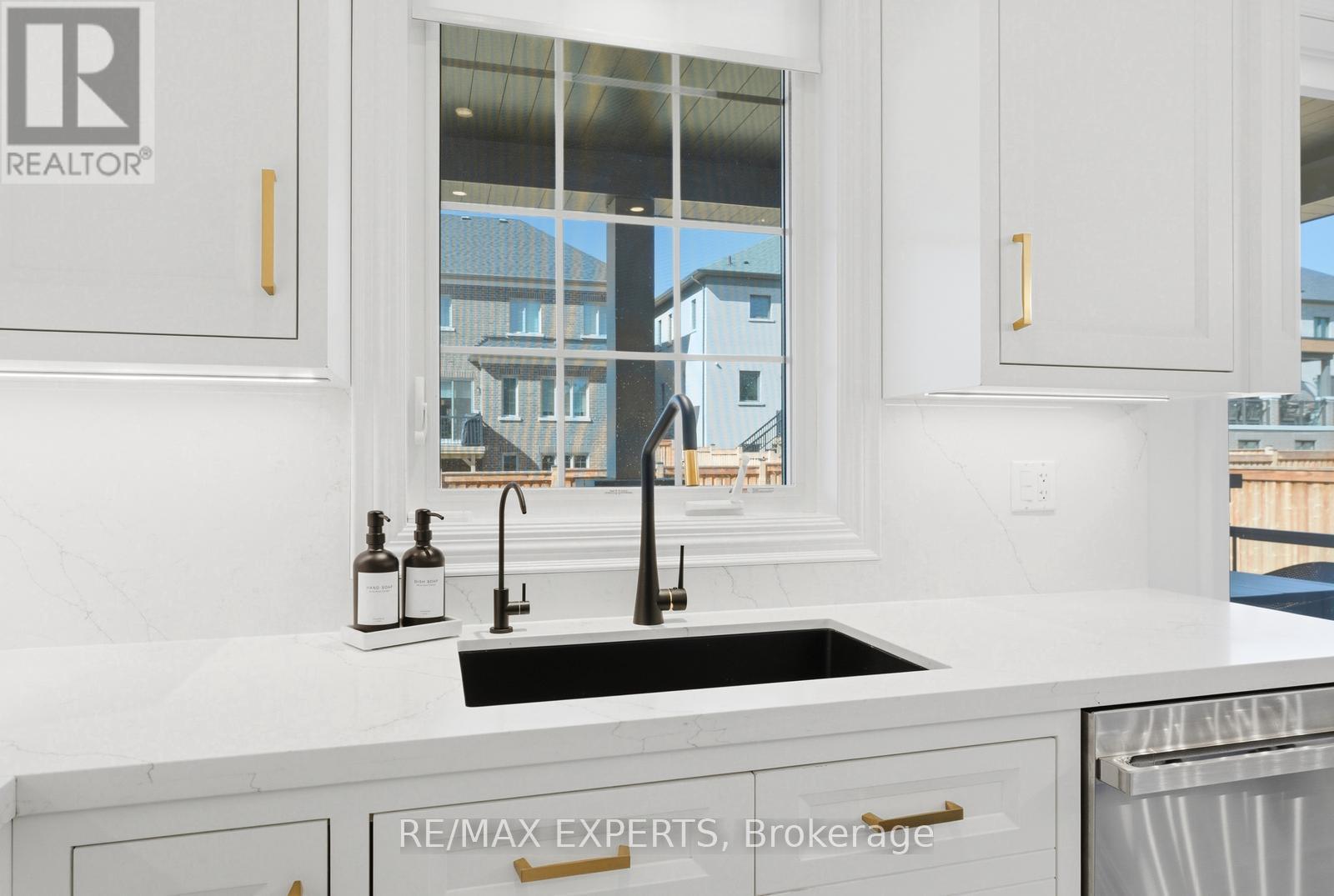 54 Winthrop Crescent, Vaughan (Vellore Village), Ontario  L3L 0E5 - Photo 14 - N12940190