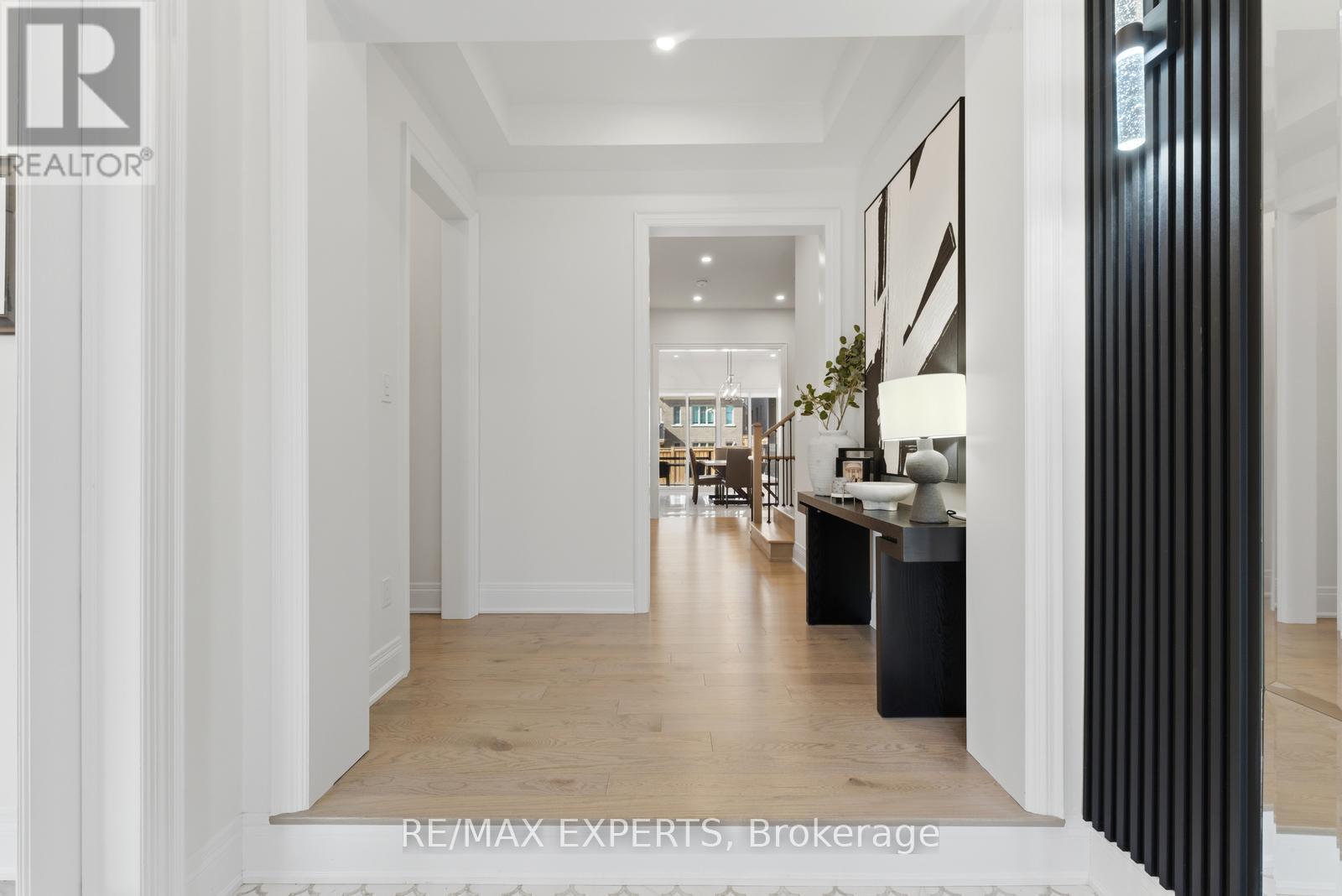 54 Winthrop Crescent, Vaughan (Vellore Village), Ontario  L3L 0E5 - Photo 4 - N12940190