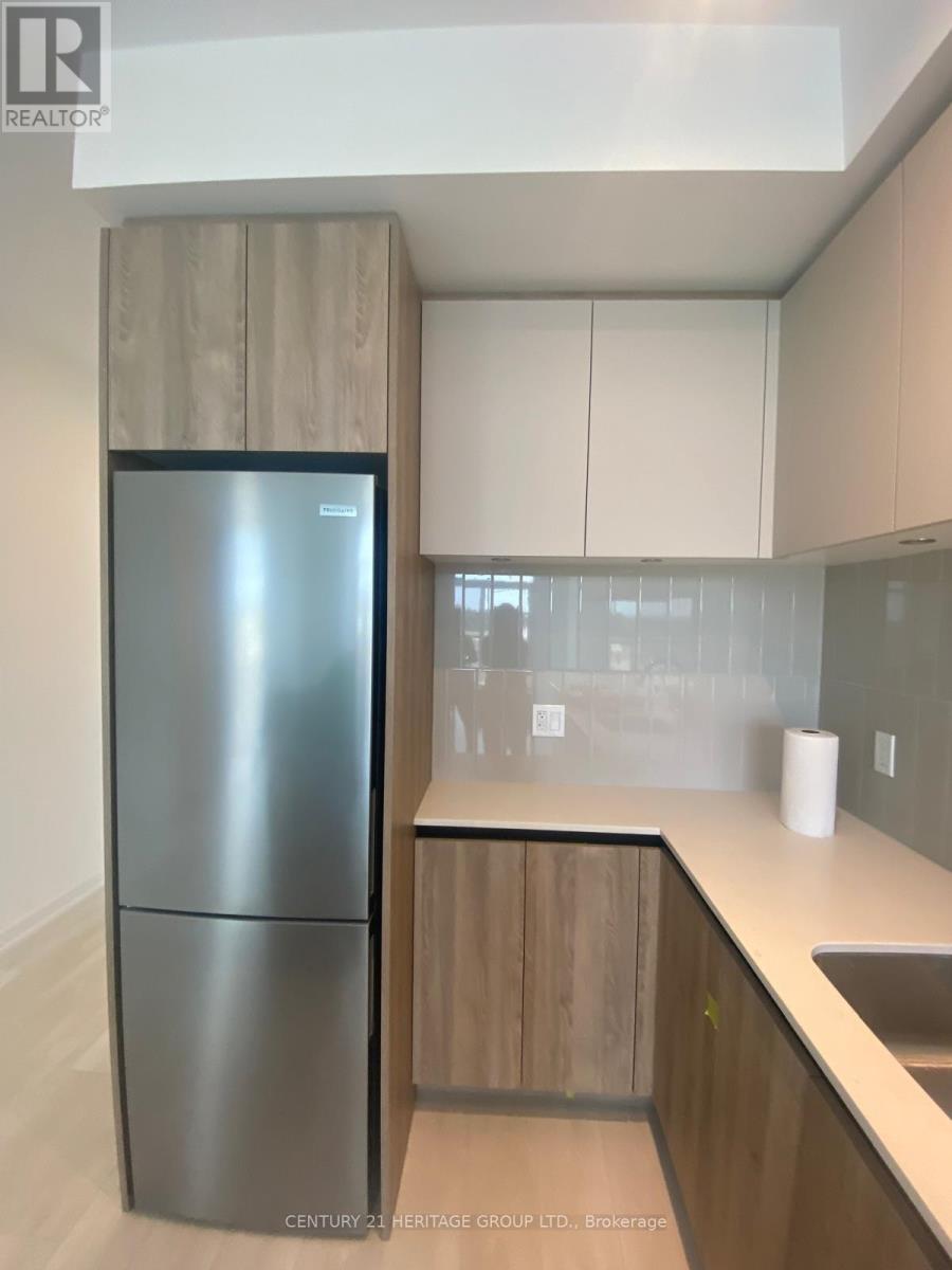 803 - 8 Beverley Glen Boulevard, Vaughan, Ontario  L4K 0L5 - Photo 10 - N12940268