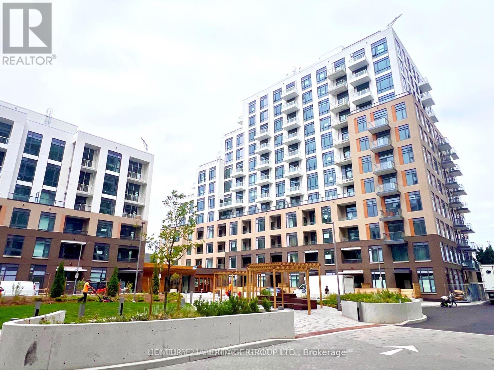 803 - 8 Beverley Glen Boulevard, Vaughan, Ontario  L4K 0L5 - Photo 2 - N12940268