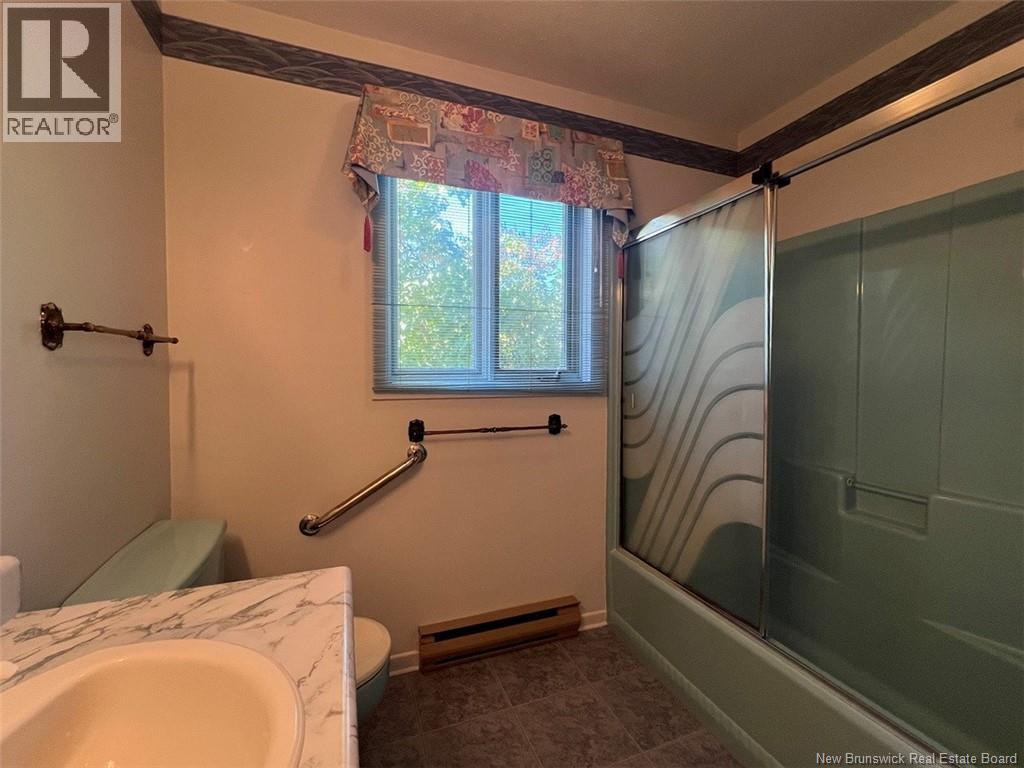 189 Martin Street, Edmundston, New Brunswick  E3V 2N6 - Photo 36 - NB136191