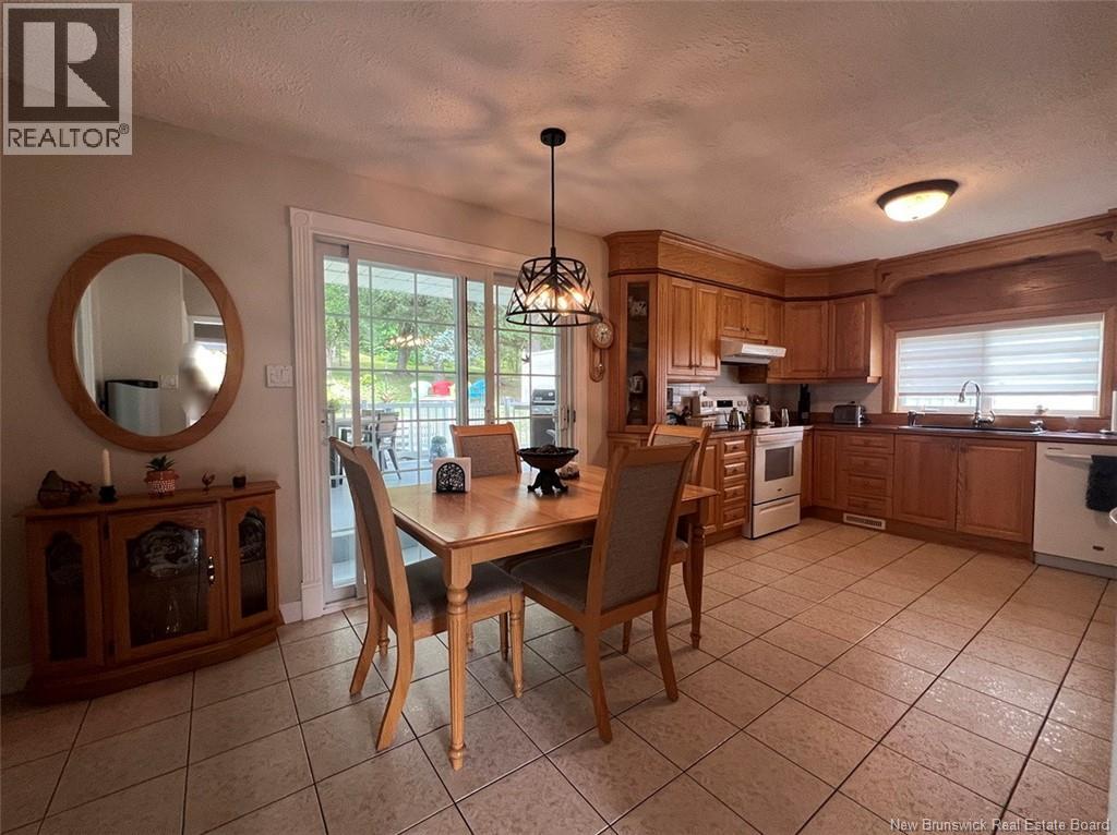 189 Martin Street, Edmundston, New Brunswick  E3V 2N6 - Photo 5 - NB136191