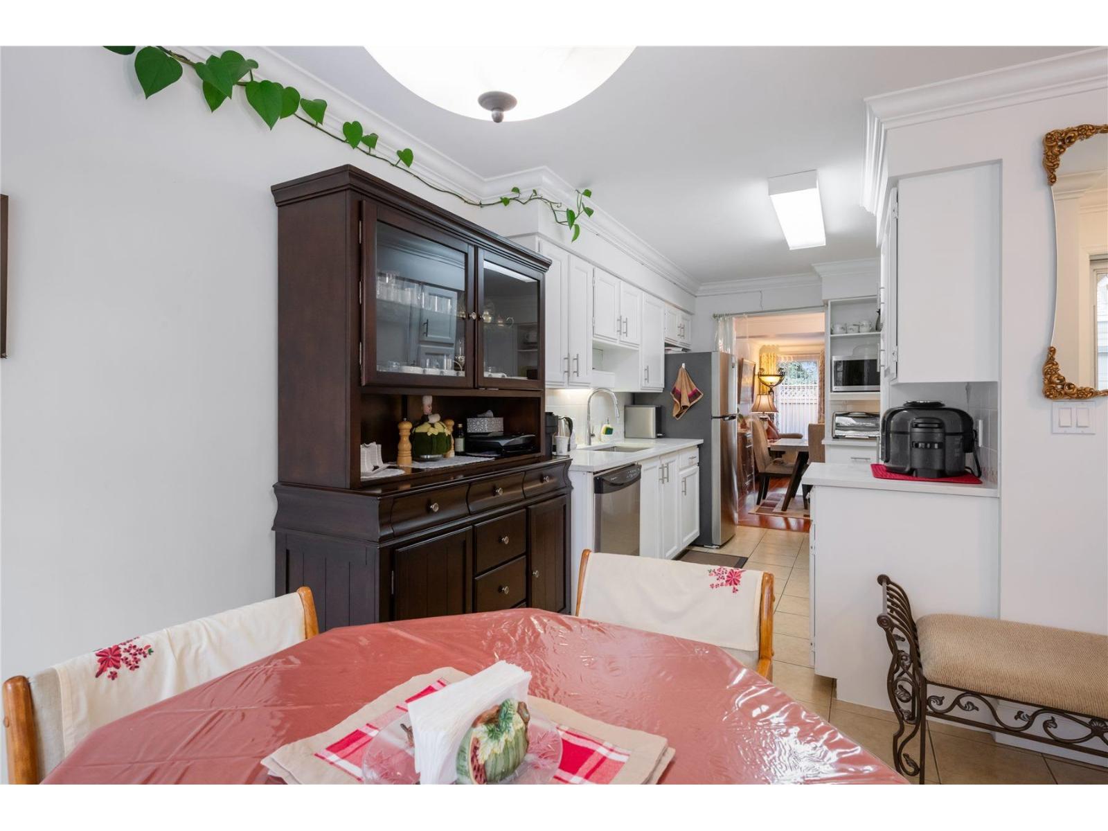 19 9971 151 Street, Surrey, British Columbia  V3R 9N6 - Photo 4 - R3104882