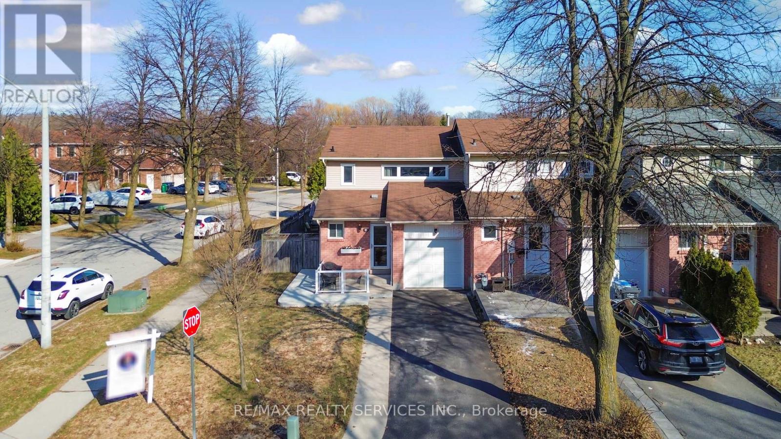 4 SCRIBNER COURT, Brampton, Ontario