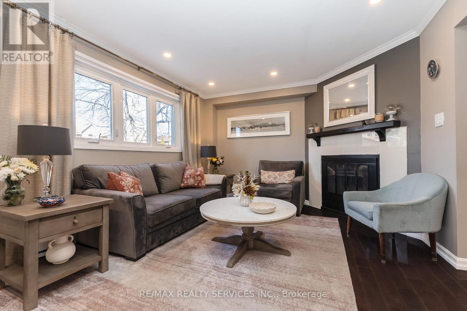 4 Scribner Court, Brampton, Ontario  L6Z 2N1 - Photo 12 - W12940156