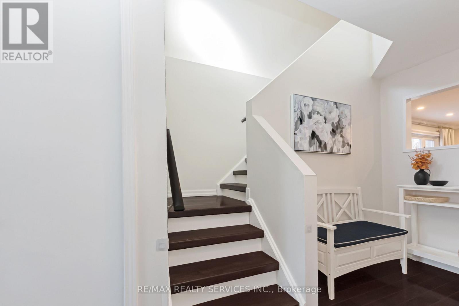 4 Scribner Court, Brampton, Ontario  L6Z 2N1 - Photo 20 - W12940156