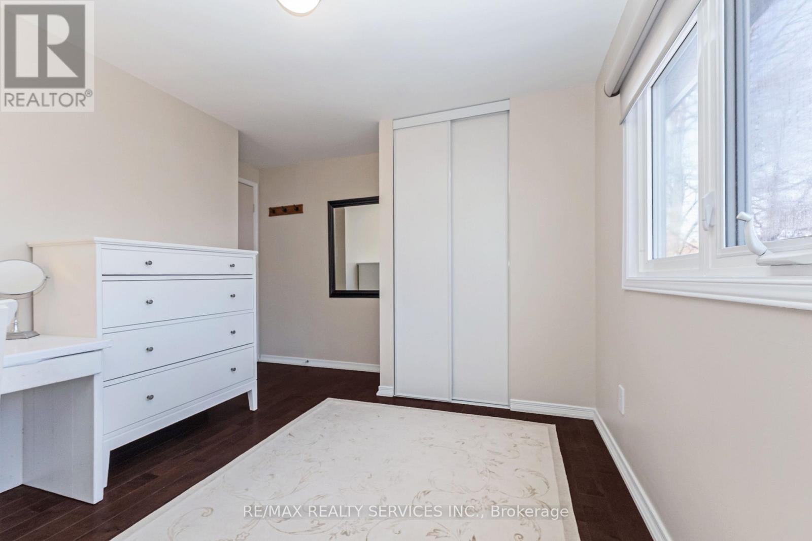 4 Scribner Court, Brampton, Ontario  L6Z 2N1 - Photo 27 - W12940156