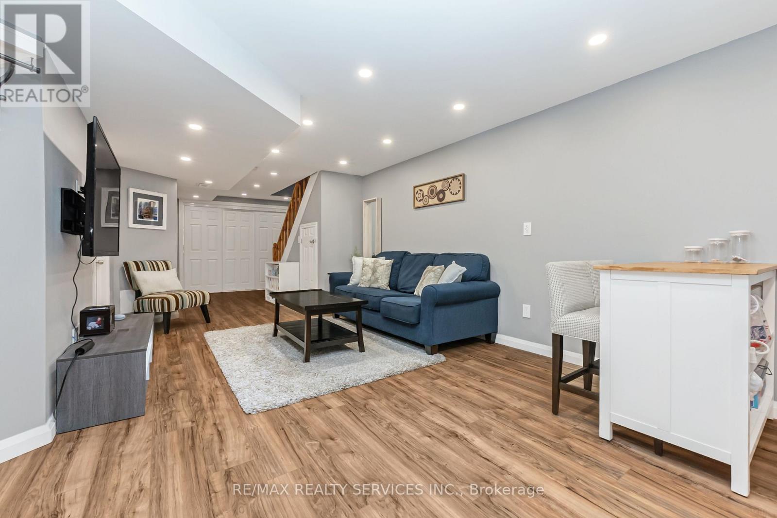 4 Scribner Court, Brampton, Ontario  L6Z 2N1 - Photo 35 - W12940156