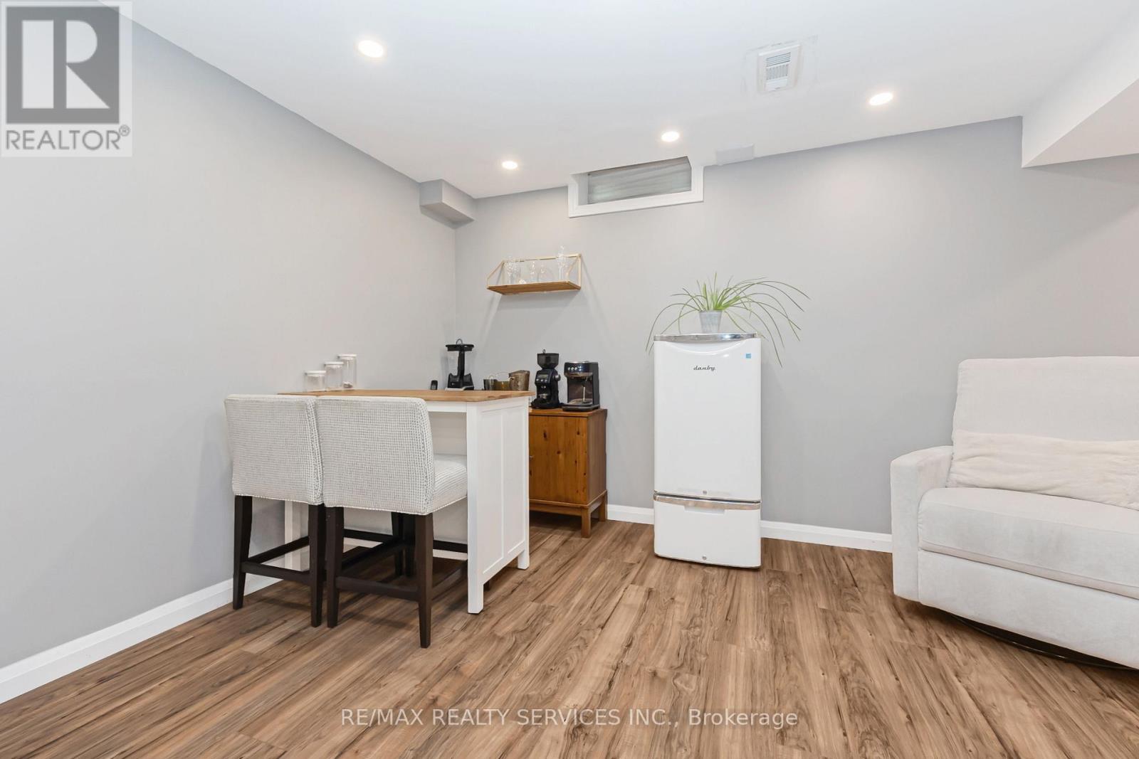 4 Scribner Court, Brampton, Ontario  L6Z 2N1 - Photo 36 - W12940156