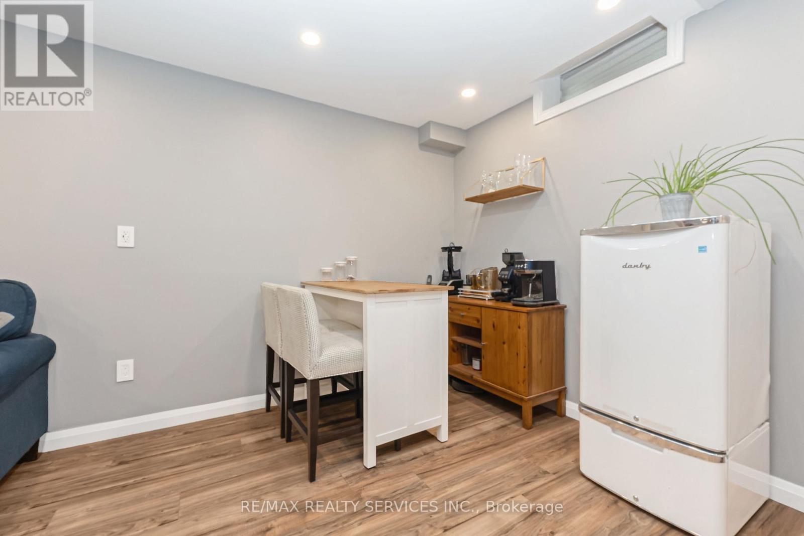 4 Scribner Court, Brampton, Ontario  L6Z 2N1 - Photo 37 - W12940156