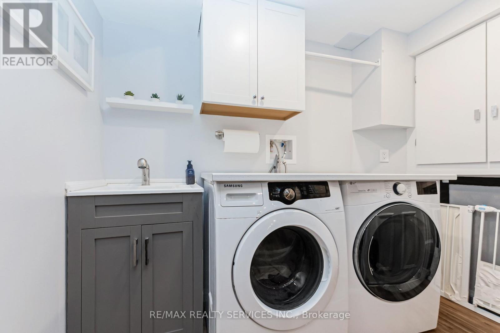 4 Scribner Court, Brampton, Ontario  L6Z 2N1 - Photo 39 - W12940156