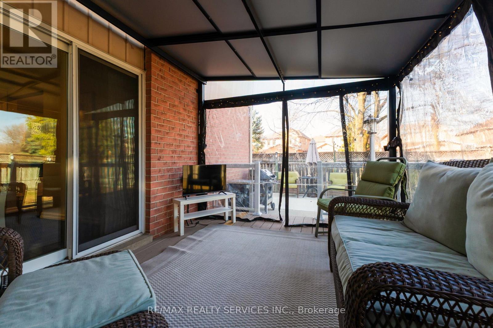 4 Scribner Court, Brampton, Ontario  L6Z 2N1 - Photo 42 - W12940156