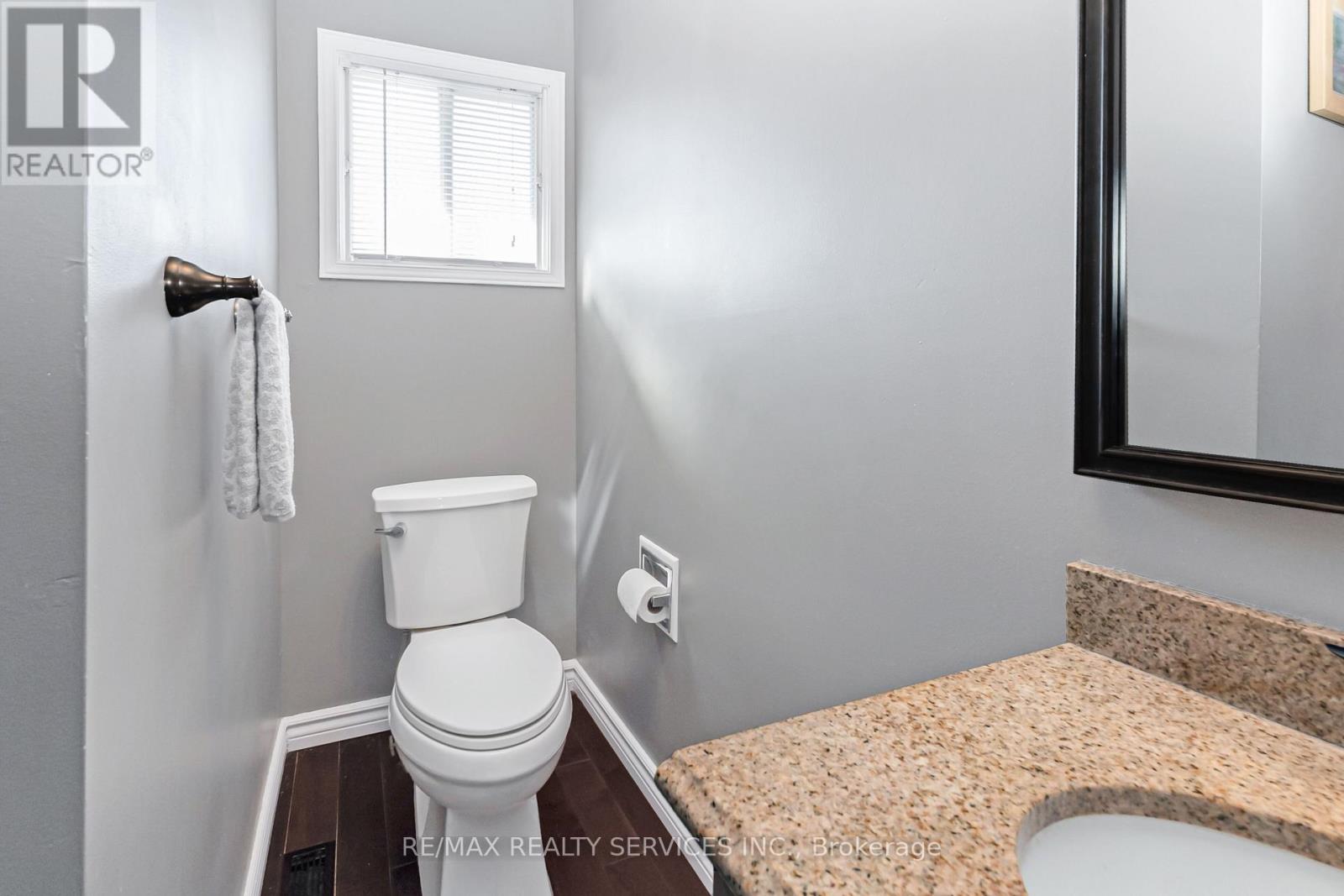 4 Scribner Court, Brampton, Ontario  L6Z 2N1 - Photo 6 - W12940156