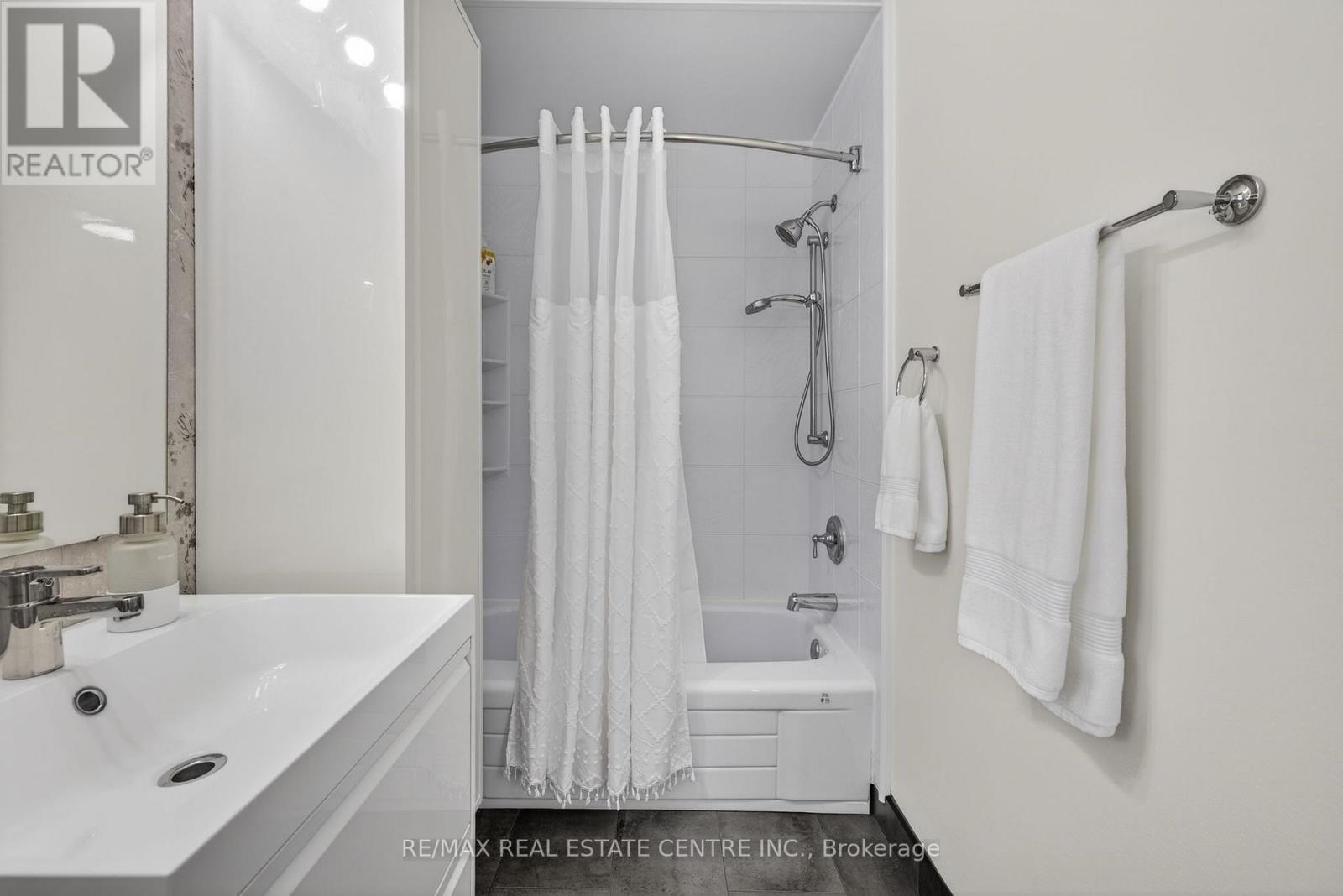 28 Starrview Crescent, Orangeville, Ontario  L9W 3B1 - Photo 36 - W12940182