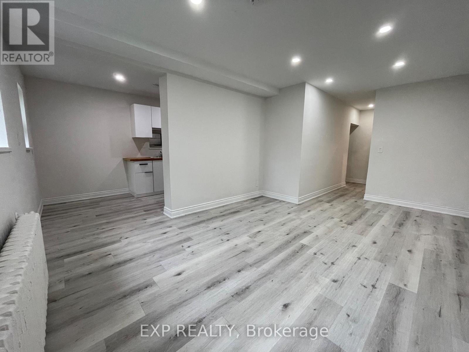 1 - 259 LAKESHORE ROAD E, Mississauga, Ontario