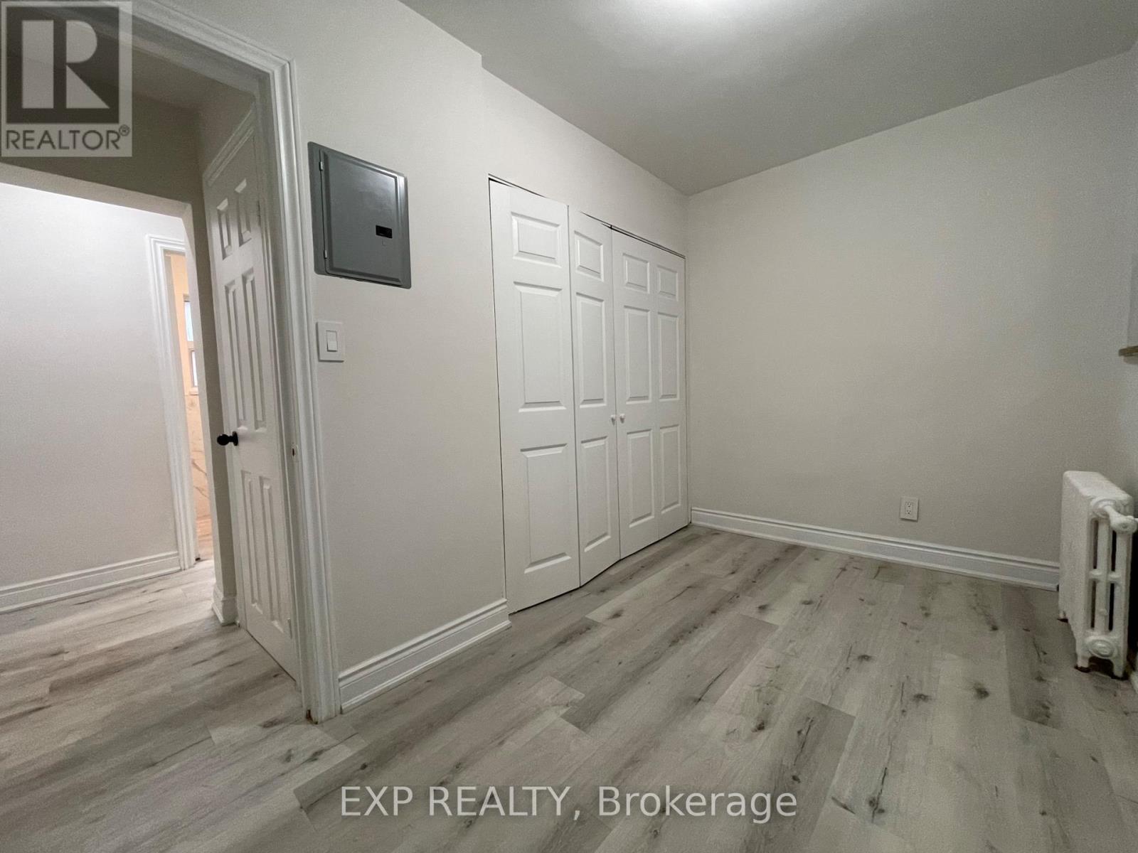 1 - 259 Lakeshore Road E, Mississauga, Ontario  L5G 1G8 - Photo 13 - W12940226
