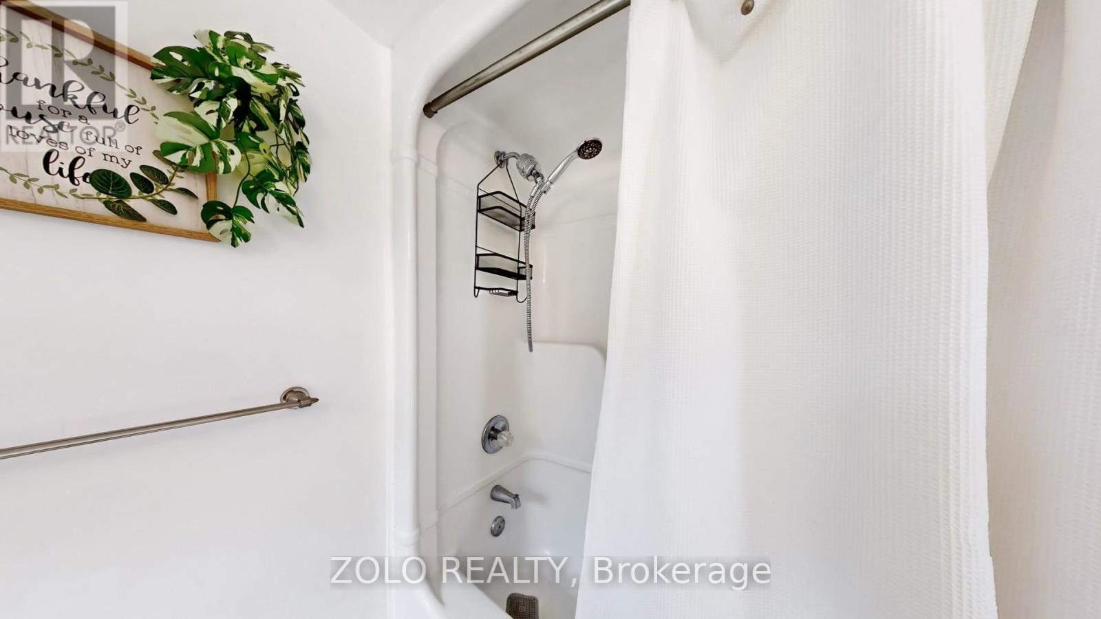 111 - 4003 Kilmer Drive, Burlington, Ontario  L7M 4M1 - Photo 14 - W12940238