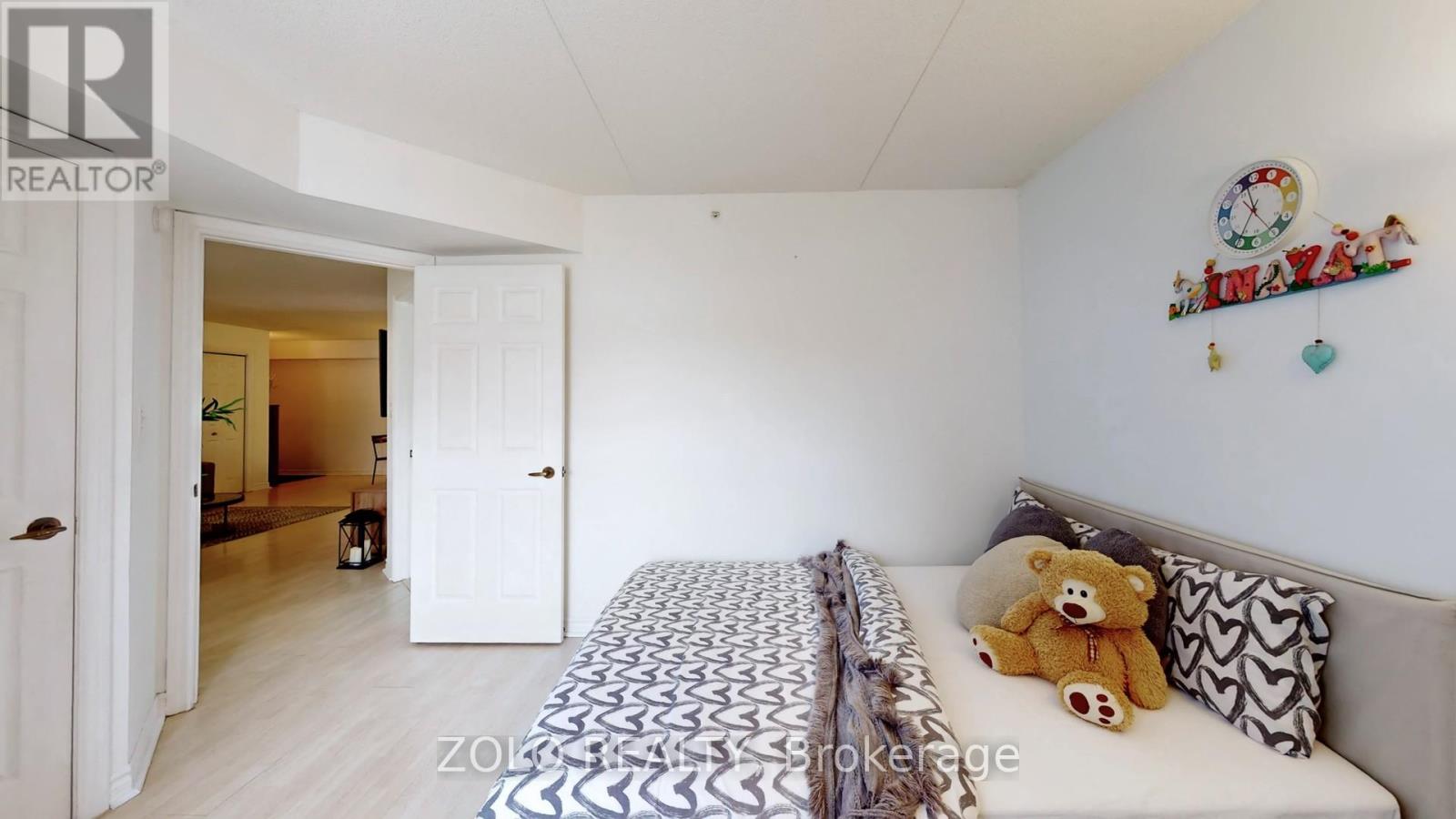 111 - 4003 Kilmer Drive, Burlington, Ontario  L7M 4M1 - Photo 16 - W12940238