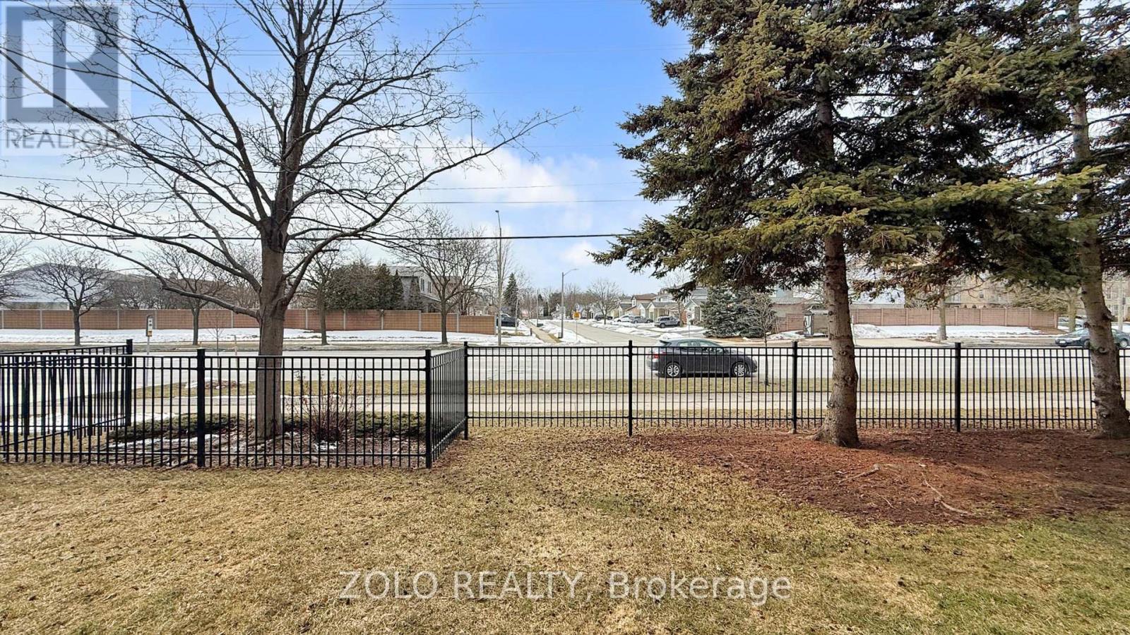 111 - 4003 Kilmer Drive, Burlington, Ontario  L7M 4M1 - Photo 22 - W12940238