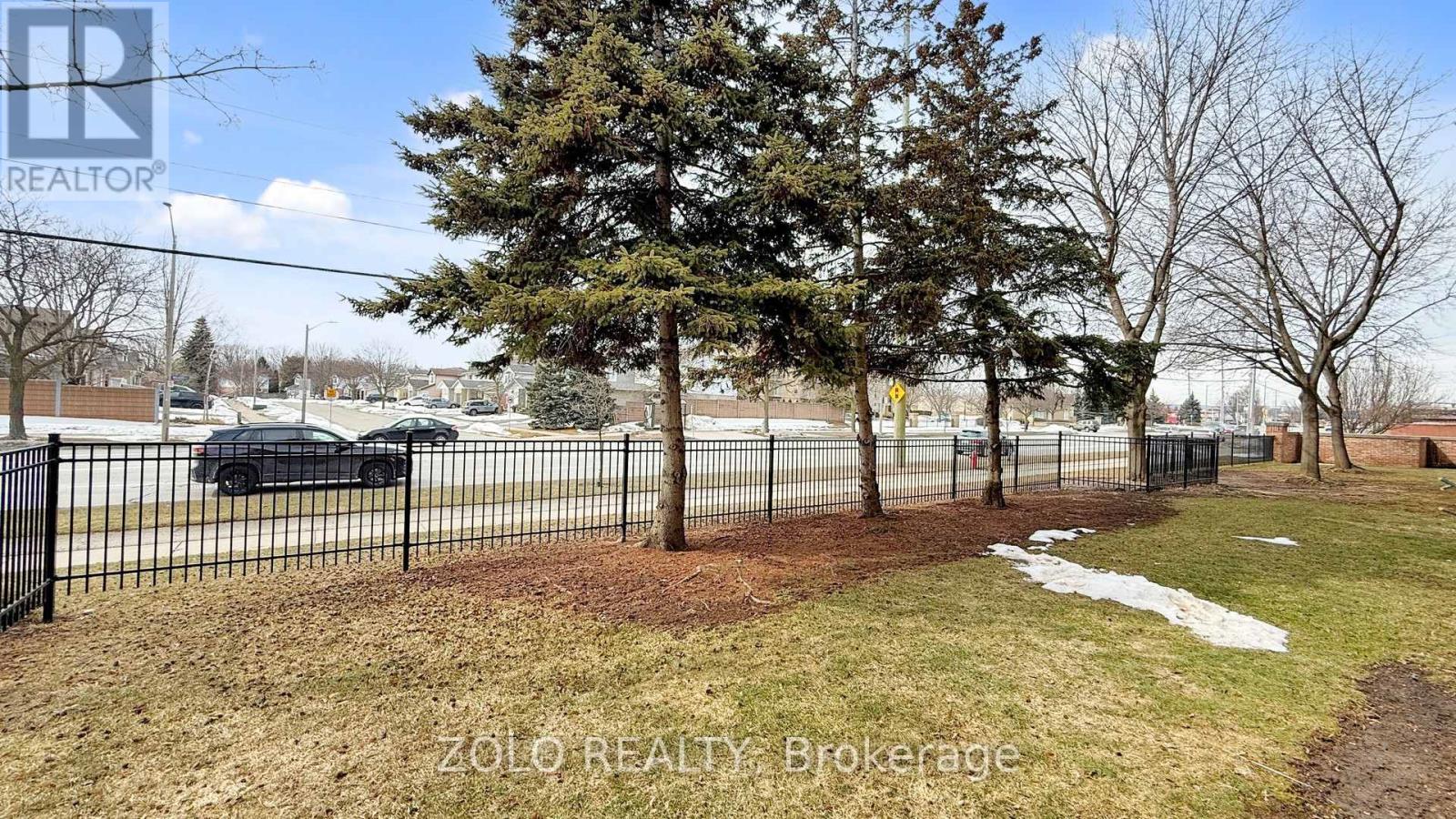 111 - 4003 Kilmer Drive, Burlington, Ontario  L7M 4M1 - Photo 23 - W12940238