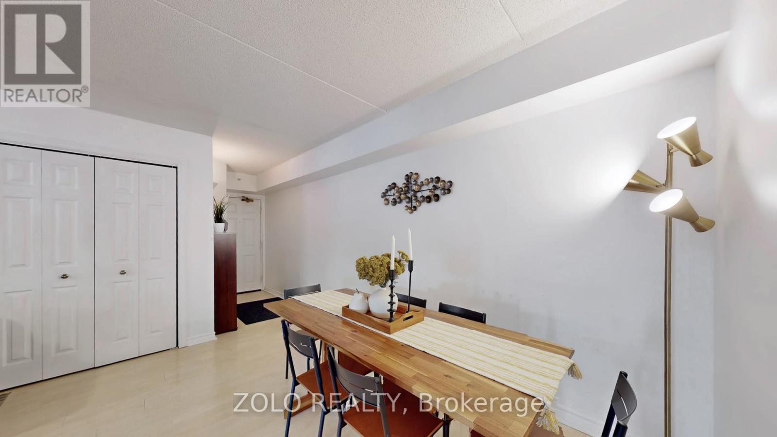 111 - 4003 Kilmer Drive, Burlington, Ontario  L7M 4M1 - Photo 4 - W12940238