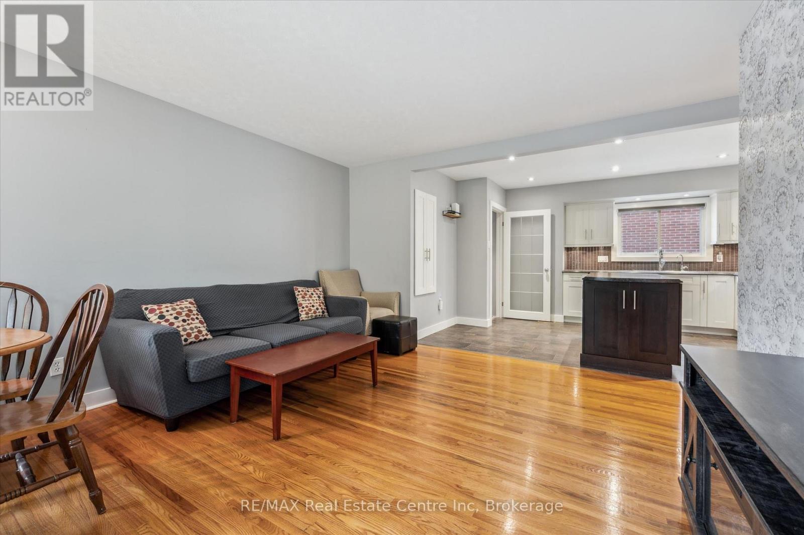 756 Cambridge Street, Woodstock, Ontario  N4S 4V6 - Photo 8 - X12936314