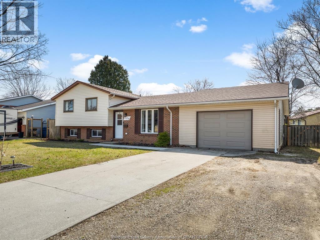 259 Mccurdy, Amherstburg, Ontario  N9V 3K5 - Photo 2 - 26006636