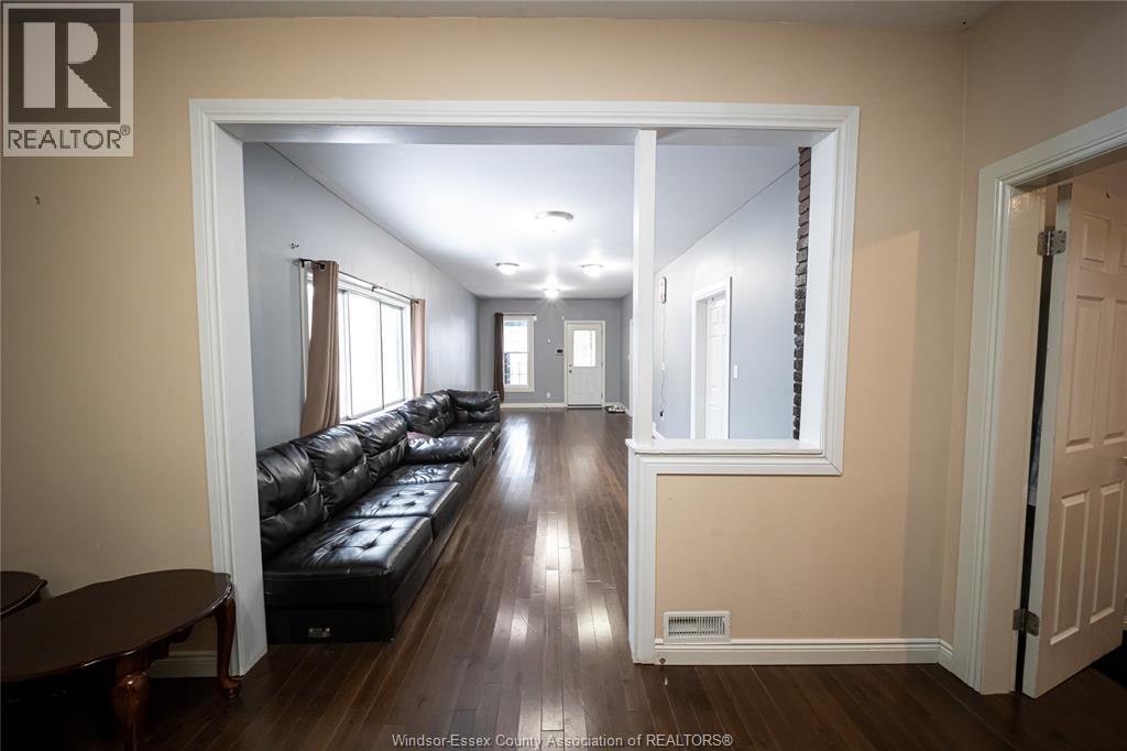 894 University Avenue, Windsor, Ontario N9A 2Z9 - Photo 8 - 26006629