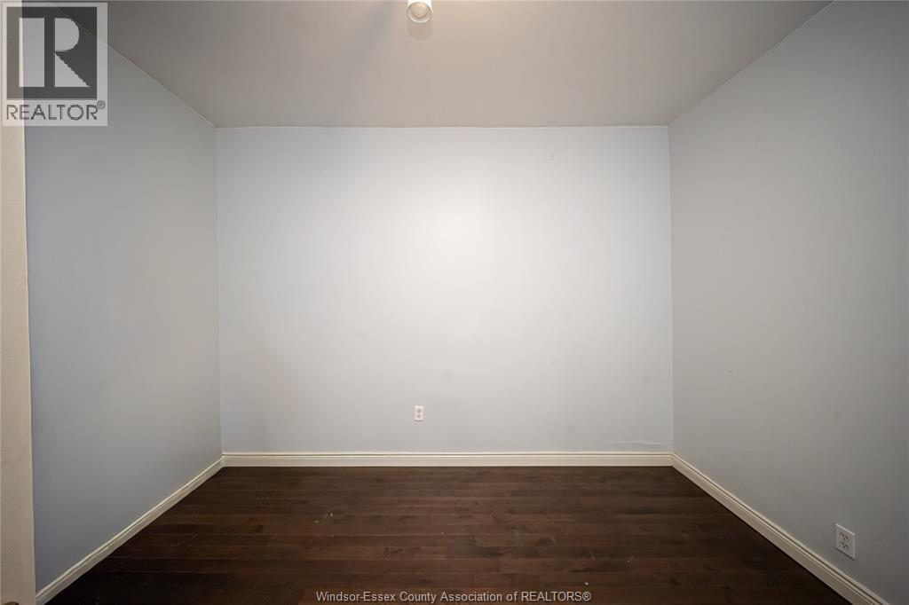 894 University Avenue, Windsor, Ontario N9A 2Z9 - Photo 9 - 26006629