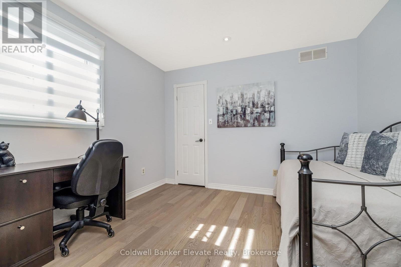 18 Handorf Drive, Cambridge, Ontario  N3C 3Y2 - Photo 35 - X12940212