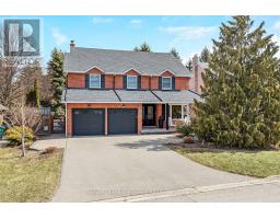 18 HANDORF DRIVE, Cambridge, Ontario