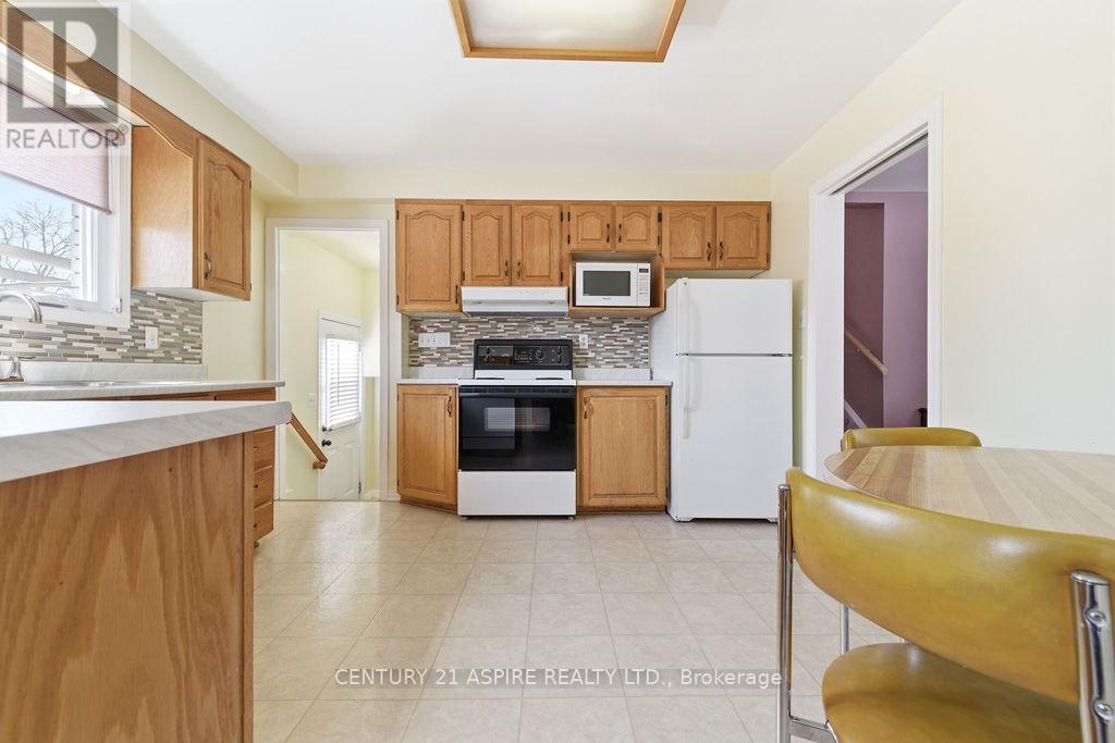 631 Birch Street, Petawawa, Ontario  K8A 7K7 - Photo 22 - X12940264