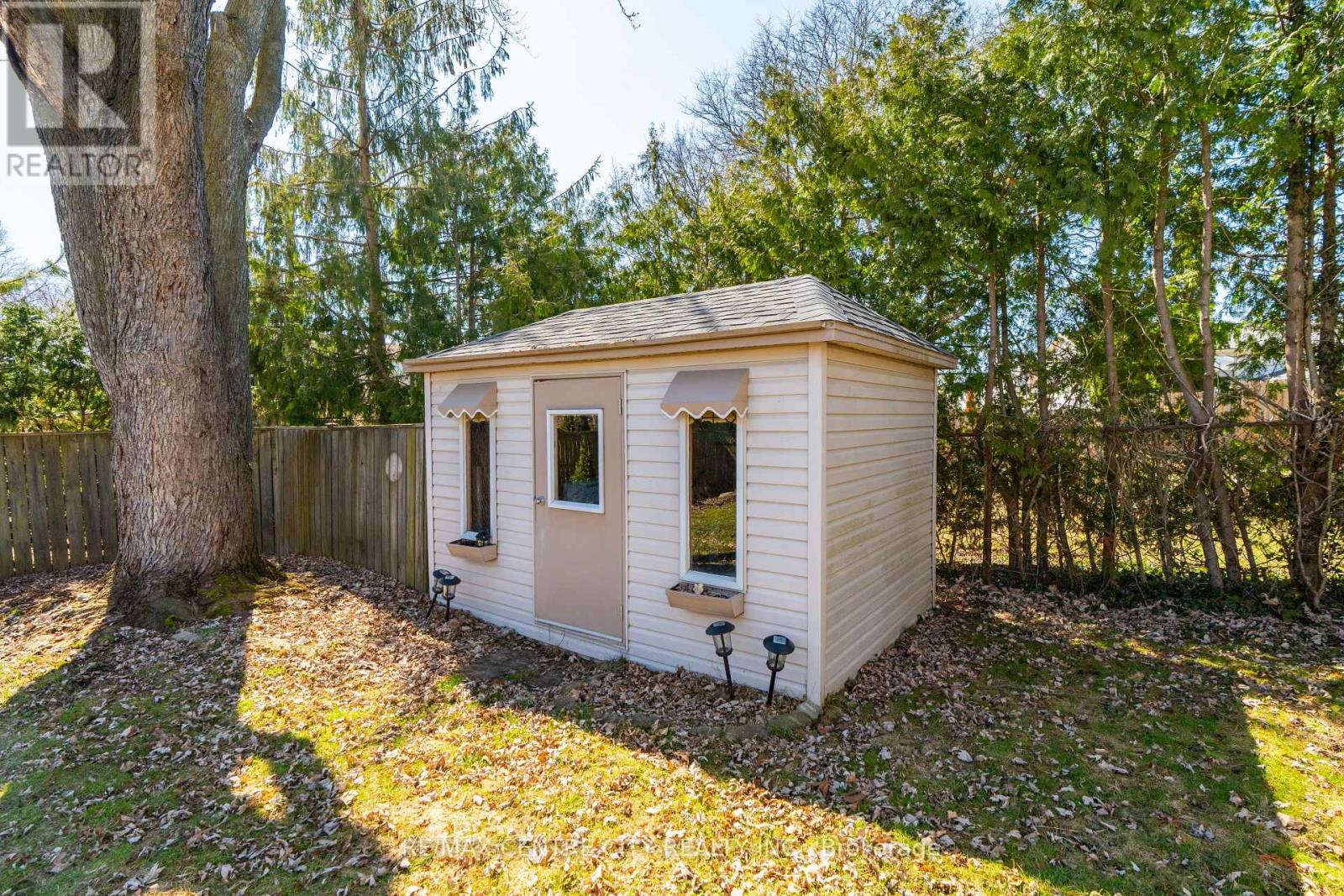 1102 Prince Philip Drive, London North, Ontario  N6H 4E5 - Photo 35 - X12792554