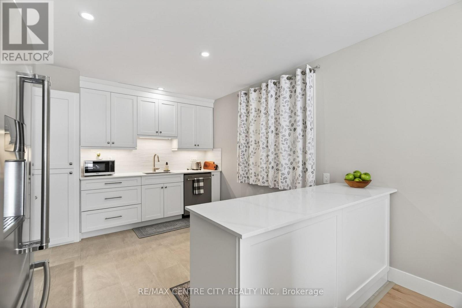 1102 Prince Philip Drive, London North, Ontario  N6H 4E5 - Photo 8 - X12792554