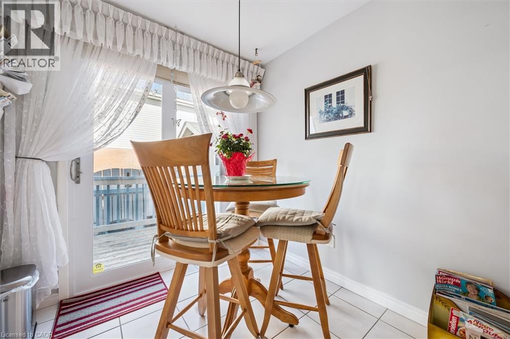 303 Mayview Crescent Unit# A, Waterloo, Ontario  N2V 1P5 - Photo 13 - 40809604