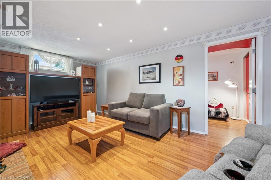 303 Mayview Crescent Unit# A, Waterloo, Ontario  N2V 1P5 - Photo 26 - 40809604