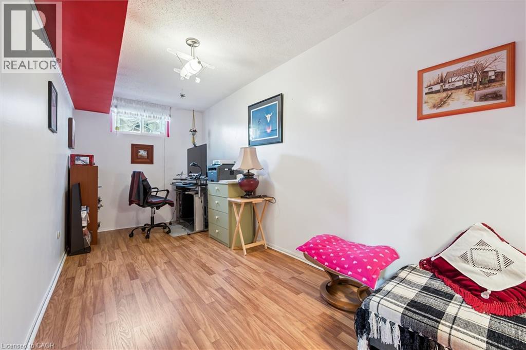 303 Mayview Crescent Unit# A, Waterloo, Ontario  N2V 1P5 - Photo 28 - 40809604