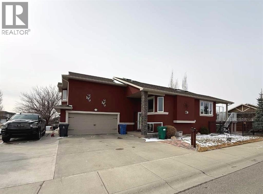 302 Sixmile Lane S, Lethbridge, Alberta
