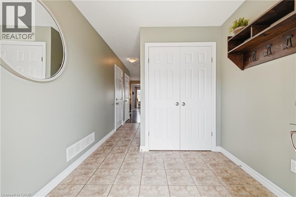 18 Mcguire Lane, Elmira, Ontario  N3B 0B6 - Photo 4 - 40814244