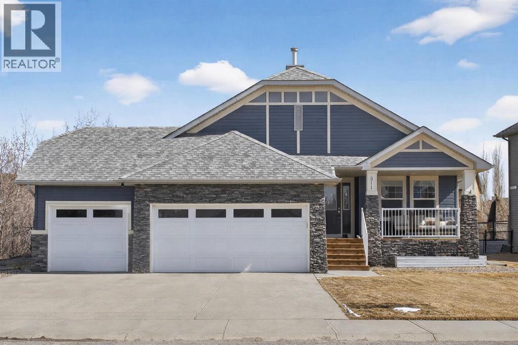 811 Boulder Creek Drive SE, Langdon, Alberta  T0J 1X3 - Photo 1 - A2277003