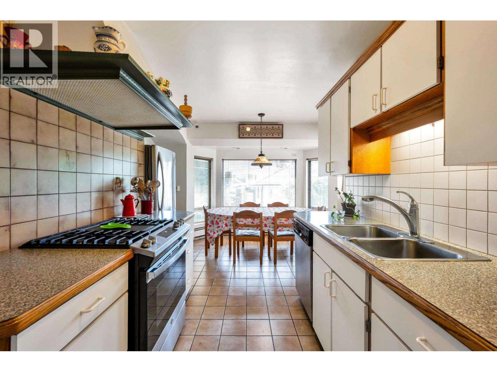 3778 Triumph Street, Burnaby, British Columbia  V5C 1Y4 - Photo 6 - R3090665